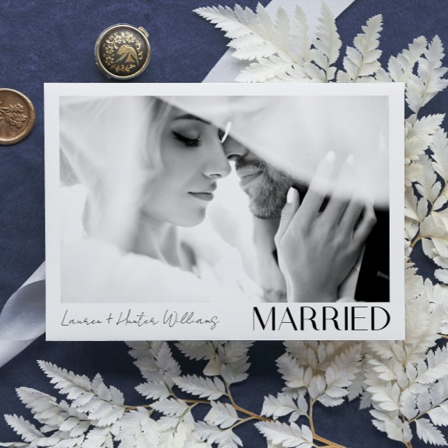 Anúncio Casamento com 3 Fotografias de Escrita Moderno Min (We Tied the Knot! Share in Our Joy with Our Wedding Announcement 💍💌 [Customize Here])