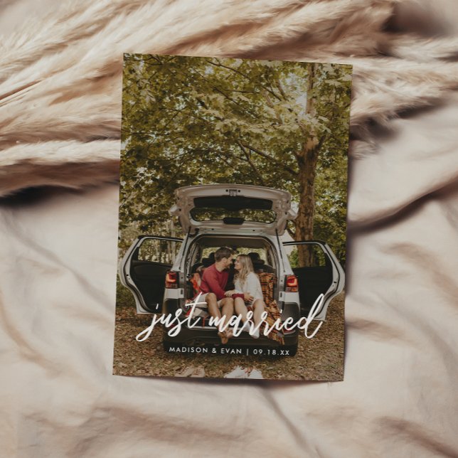 Anúncio Casamento Foto de 'Recém-Casados' com Letra Modern (Criador carregado)