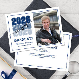 Anúncio Class of 2026 Navy Blue Modern Bold Photo Grad