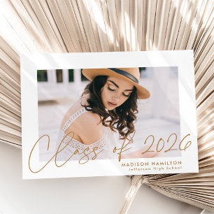 Anúncio Classe Moderna de 2026 Rótulo Dourado Foto Graduaç