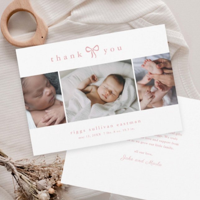 Anúncio Colagem de Fotos de Menina com Laço Simples Bebê (Simple dusty pink bow 3 photo collage baby announcement thank you cards.)