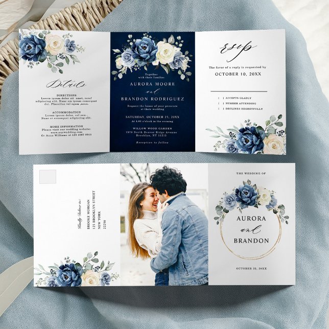 Anúncio Com Dobra Tripla Azul Poeira Azul-Marinho Champanhe Marfim Floral T (Dusty Blue Navy Champagne Ivory Floral Tri-Fold wedding invitation | Announcement )