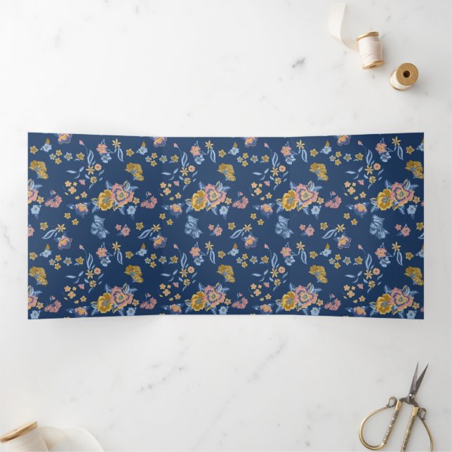 Anúncio Com Dobra Tripla Padrão Floral de Efeito do Thread de Fundo Azul (Dentro)