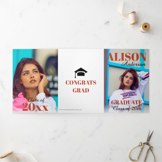 Anúncio Com Dobra Tripla Terracotta Classe de Graduação 2025 (Fora)