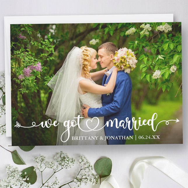 Anúncio Coração de Caligrafia Moderna Casamos (Customize to change your personalized text size, text style or to add text to back of card.)