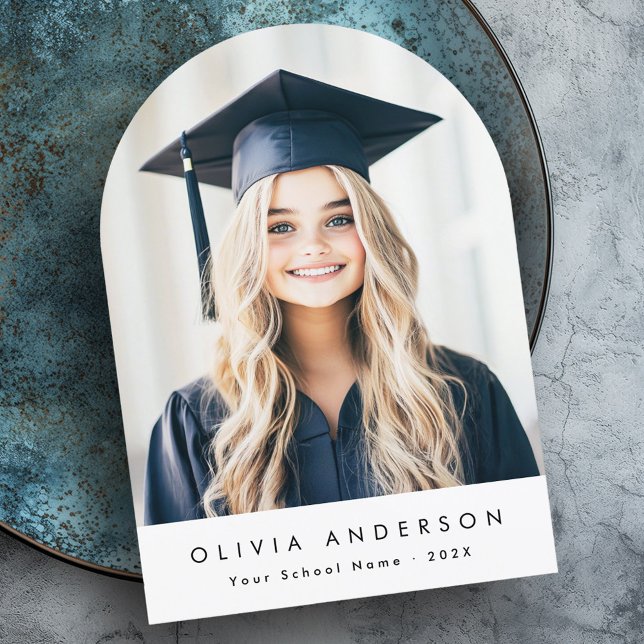 Anúncio da graduação em fotografia moderna em arco (Elegant arch modern photo graduation announcement)