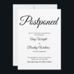 Anúncio de casamento adiado por Elegante simples<br><div class="desc">Aqui está um simples cartão para notificar seus convidados se for necessário mudar sua data de casamento. Use os campos de modelo para adicionar seus detalhes pessoais e tornar este design elegante e minimalista seu próprio. O fundo branco pode ser alterado para qualquer cor que você preferir. Todas as fontes...</div>