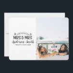 Anúncio de casamento da Sra. e Sra. Natal<br><div class="desc">A Sra. e a Sra. cartão com fotos do anúncio de Natal. Anuncie suas boas notícias em estilo nesta temporada de festas com este anúncio de casamento e natal / cartão com fotos de festas. Altere a cor de fundo para se adequar à sua fotografia. Parte de uma coleção.</div>