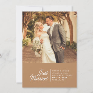 Anúncio de Casamento de Fuga de Recém-Casados Foto