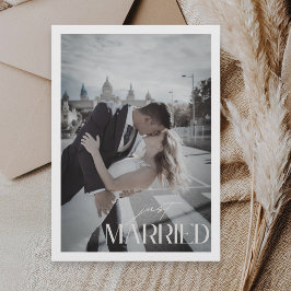 Anúncio de Casamento Minimalista com Código QR