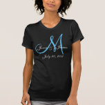 Anúncio de casamento monograma - Camisa azul e bra<br><div class="desc">Anúncio de casamento monograma - Camisa elegante. Uma forma pequena,  mas elegante,  de documentar o seu casamento com os seus nomes iniciais e data no canto superior esquerdo da camisa. Você pode escolher as cores e,  claro,  personalizar com suas informações pessoais.</div>