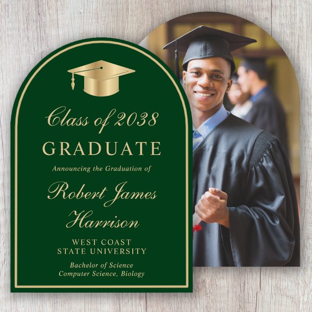 Anúncio de Formatura com Arco de Foto da Boina de  (Gold Grad Cap Photo Arch Graduation Announcement)