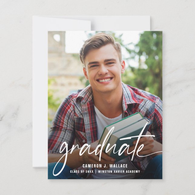 Anúncio de Formatura Masculino Moderno com Script  (Frente)