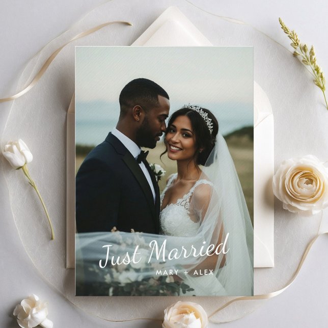 Anúncio de Foto de Casamento Modernos Recém-Casado (Criador carregado)