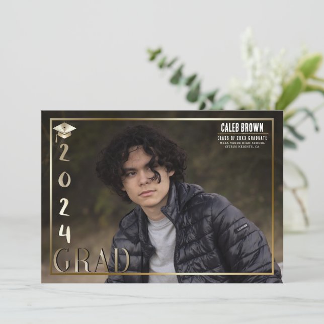 Anúncio de Foto de Graduação de Formando Dourado 2 (Em pé/Frente)