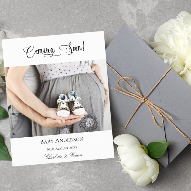 Anúncio de foto de gravidez orçamentária chegando  (Criador carregado)