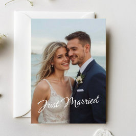 Anúncio de Foto de Noivado Elegante Recém-Casados