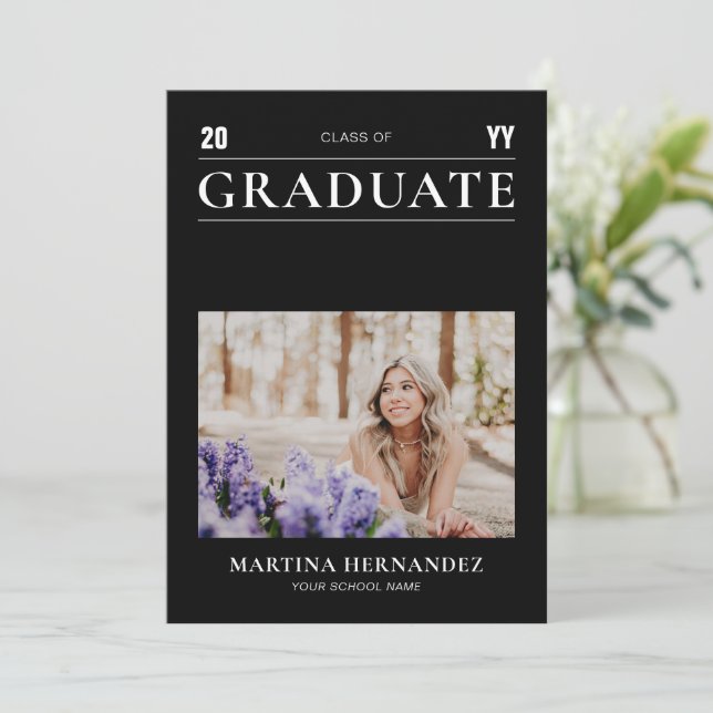 Anúncio de Foto Simples de Graduação Preta (Em pé/Frente)