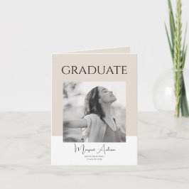 Anúncio de Graduação Branco e Marrom Minimalista M