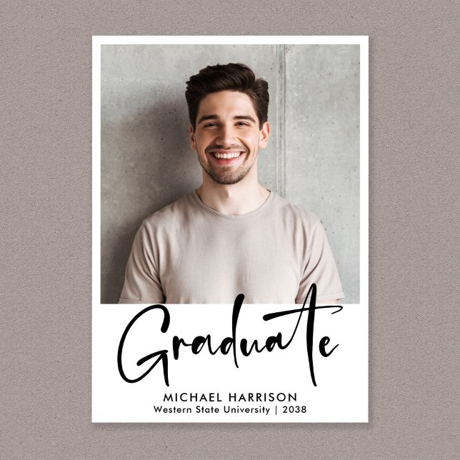 Anúncio de Graduação com Foto em Estilo Moderno (Modern Script Photo Graduation Announcement)