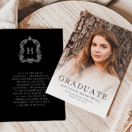 Anúncio de Graduação com Foto Preto e Branco Monog
