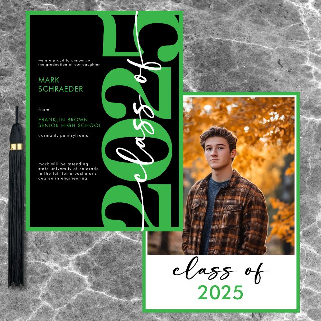 Anúncio de Graduação da Tipografia Verde Moderna (Modern Green Typography Graduation Announcement)
