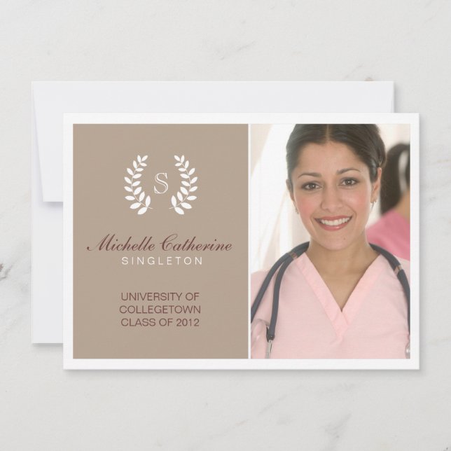 Anúncio de graduação da Universidade Brown & White (Frente)
