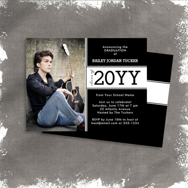 Anúncio de Graduação de Foto Branca e Preta (Criador carregado)