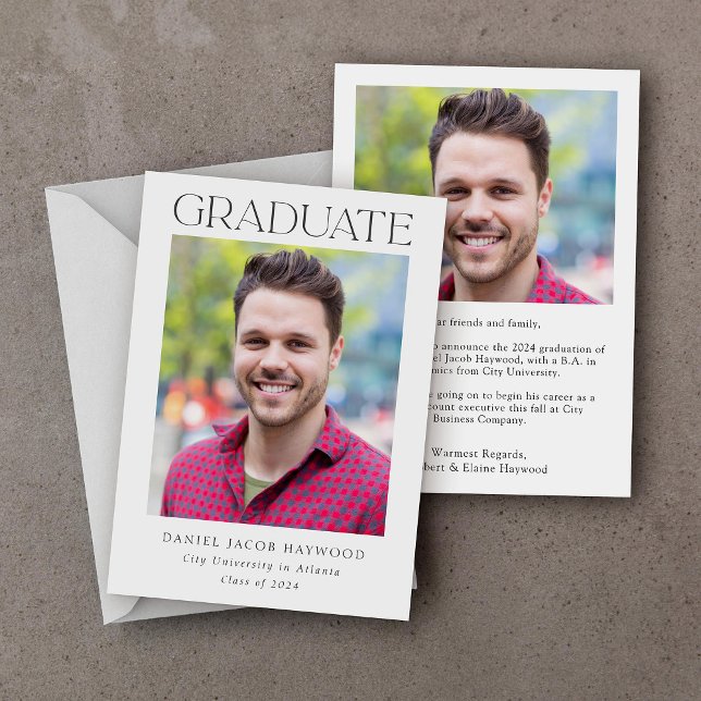 Anúncio de Graduação de Foto Branco Negro Clássico (Criador carregado)