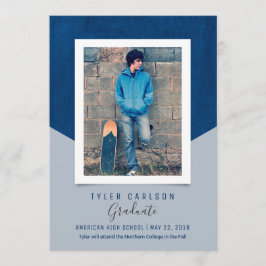 Anúncio de Graduação de Foto em Segundo Plano