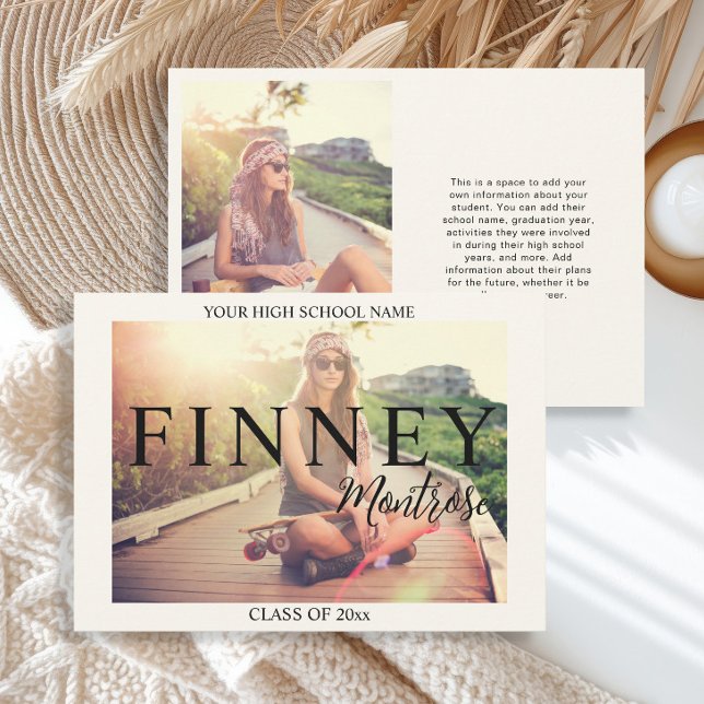 Anúncio de Graduação de Foto Moderno 2 (Two-photo modern and stylish graduation announcement)