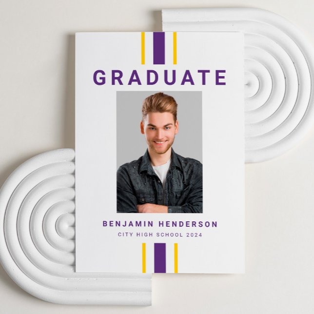 Anúncio de Graduação de Foto Roxo Moderno (Modern Purple Photo Graduation Announcement)