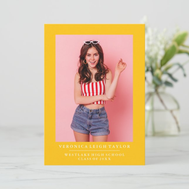 ANÚNCIO DE GRADUAÇÃO DE FOTOGRAFIA MINIMALISTA BÁS (Em pé/Frente)