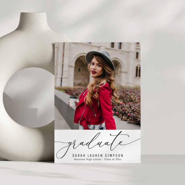 Anúncio de graduação de fotos em script moderno (Criador carregado)