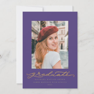 Anúncio de Graduação de Script Roxo e Dourado