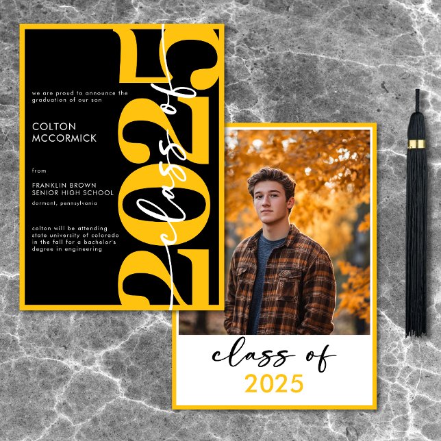 Anúncio de Graduação de Tipografia Amarela Moderna (Modern Yellow Typography Graduation Announcement)