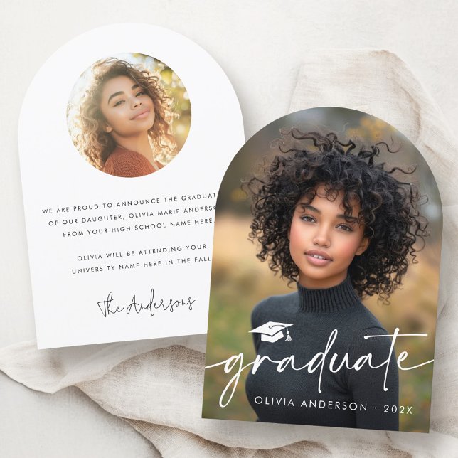 Anúncio de graduação do boné de script moderno (Modern script cap photo graduation announcement)