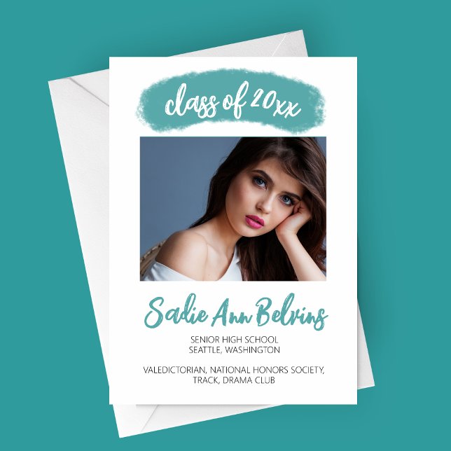 Anúncio de Graduação do Traço de Pincel em Curso (Watercolor Brush Stroke Modern Graduation Photo Announcement Card)