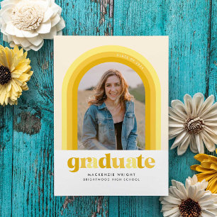 Anúncio de Graduação em Arco Retroativo Amarelo