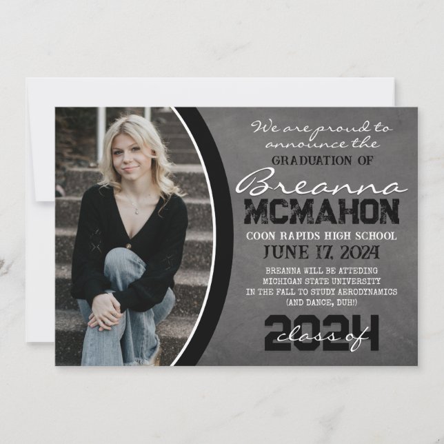 Anúncio de Graduação em Quadro Negro e Branco (Frente)