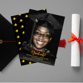 Anúncio de Graduação Escuro do Texto do Formando D