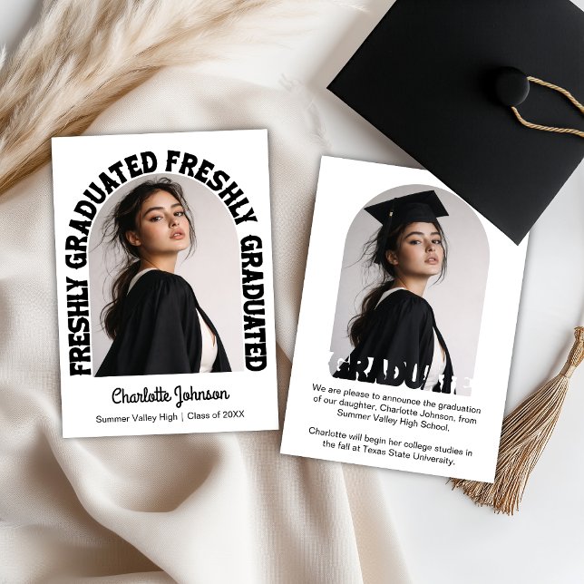Anúncio de Graduação Retro para Recém-Formado (Criador carregado)