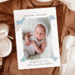 Anúncio de Nascimento da Foto do Bebê do Dinossaur<br><div class="desc">Cartão de anúncio de nascimento bonito com uma foto vertical do seu recém-nascido com ilustração de dinossauros azuis.</div>