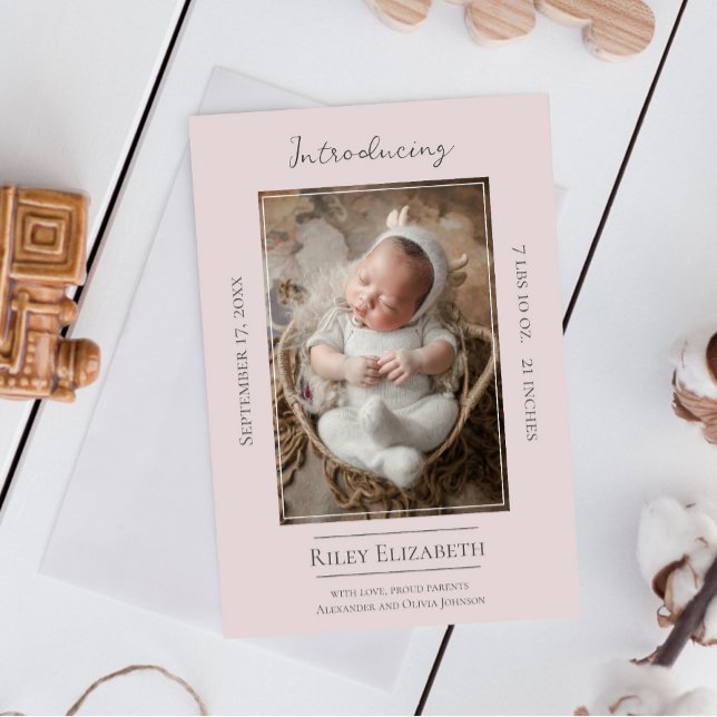 Anúncio de Nascimento da Foto Moderna Rosa (Pink Modern Photo Birth Announcement)