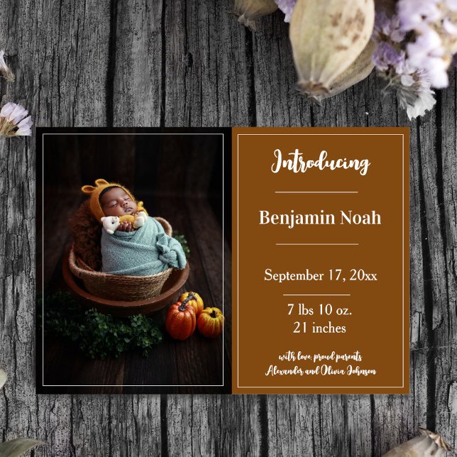 Anúncio de nascimento de Foto Simples Laranja Quei (Burnt Orange Simple Photo Birth Announcement)