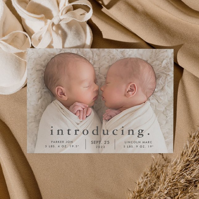 Anúncio de Nascimento de Gêmeos com Foto Minimalis (Simple typography twins baby birth announcement.)