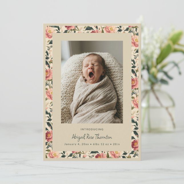 Anúncio de Nascimento Floral Vintage para Bebê (Em pé/Frente)