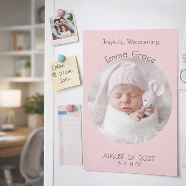 Anúncio de Nascimento Ímã de Foto em Círculo Rosa  (Criador carregado)