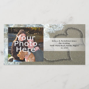 Anúncio Dois Corações de Areia na Praia, Oceano Romântico