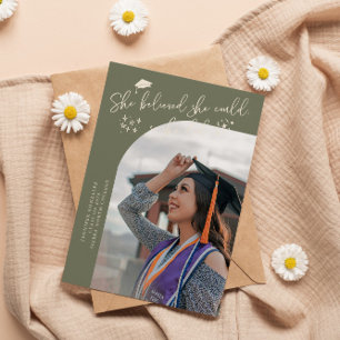 Anúncio Ela Acreditava Fotografia Graduada Curva Verde Sal